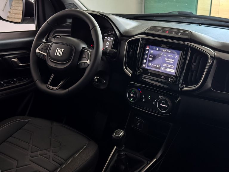 Fiat Strada Volcano 1.3 Flex 8V CD