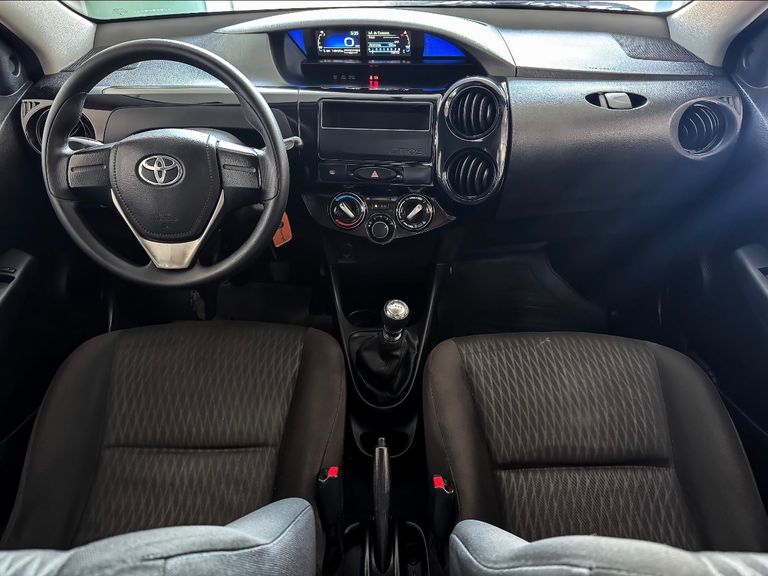 Toyota ETIOS X 1.3 Flex 16V 5p Mec.