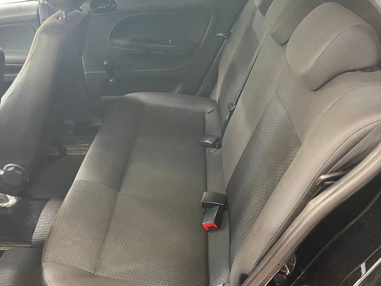 VolksWagen VOYAGE 1.6 MSI Flex 8V 4p