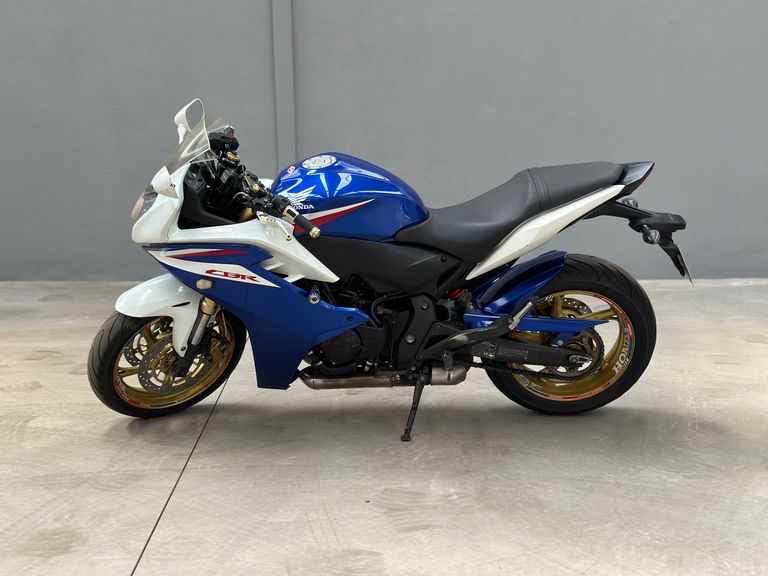 HONDA CBR 600 F