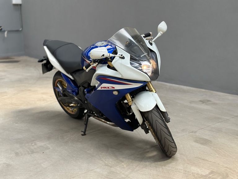 HONDA CBR 600 F
