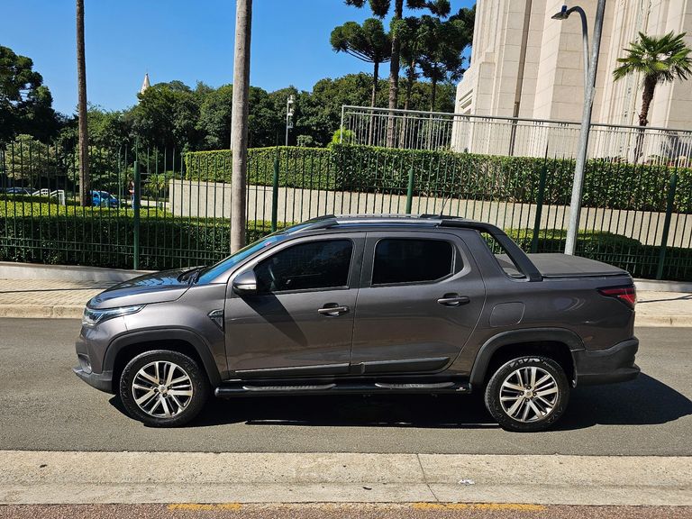 Fiat Strada Volcano 1.3 Flex 8V CD