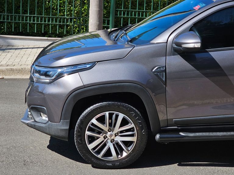 Fiat Strada Volcano 1.3 Flex 8V CD