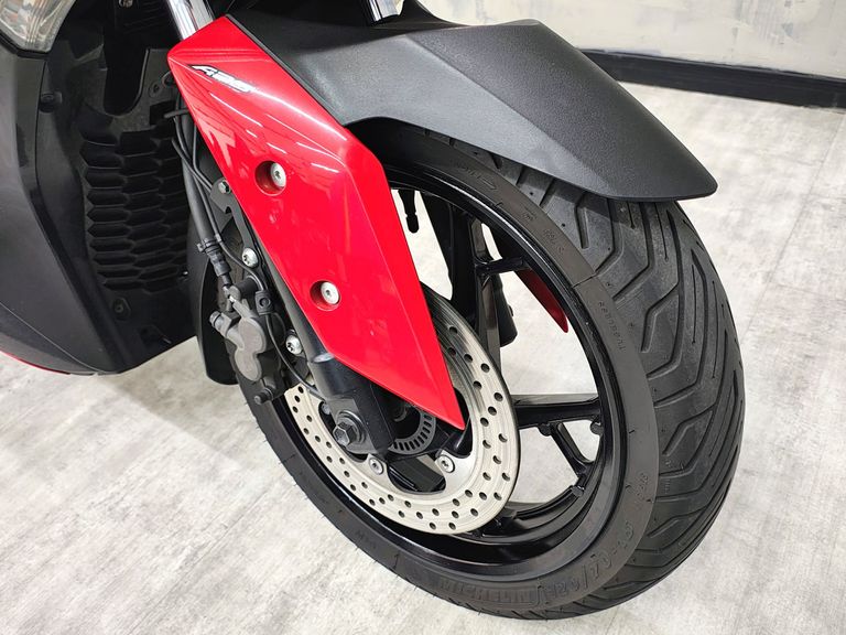 YAMAHA XMAX 250 ABS