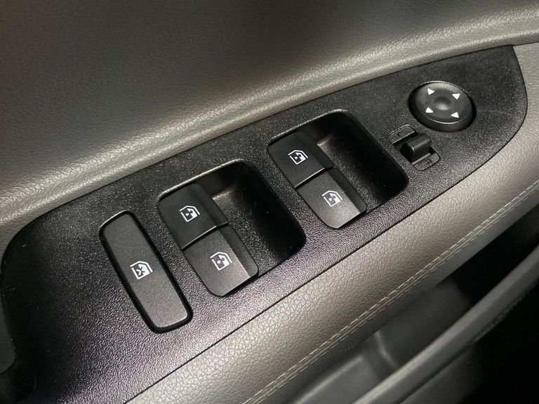 Hyundai HB20S Comfort Plus 1.0 Flex 12V Mec.