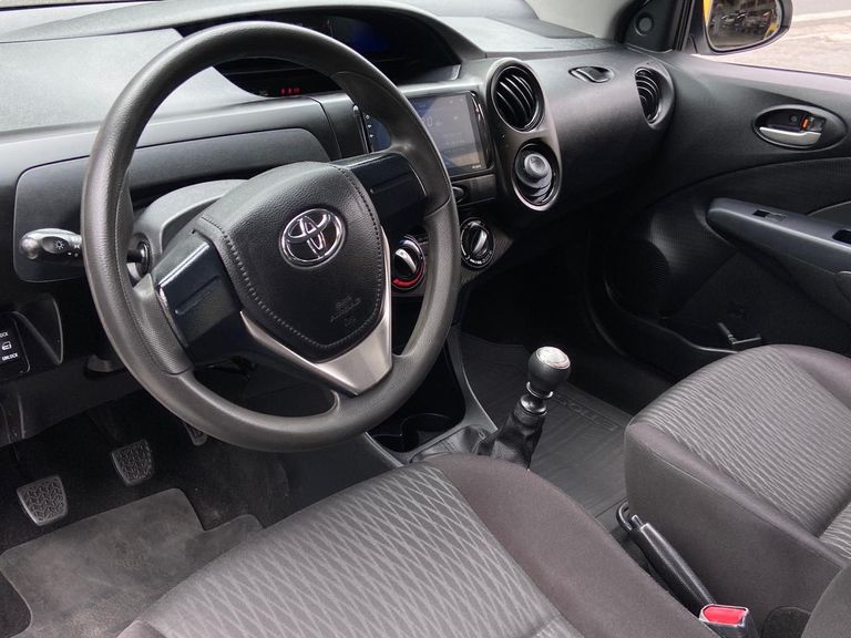 Toyota ETIOS X 1.3 Flex 16V 5p Mec.