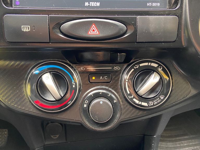 Toyota ETIOS X 1.3 Flex 16V 5p Mec.