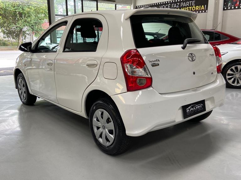 Toyota ETIOS X 1.3 Flex 16V 5p Mec.
