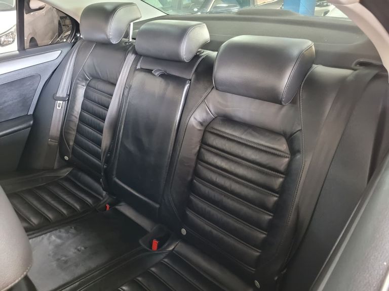 VolksWagen JETTA Highline 2.0 TSI 16V 4p Tiptronic