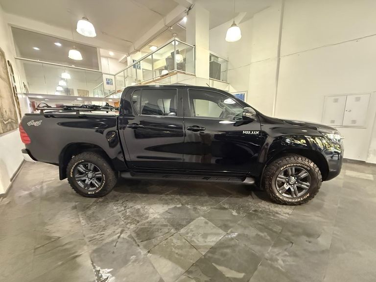 Toyota Hilux CD SR 4x4 2.8 TDI Diesel Aut.
