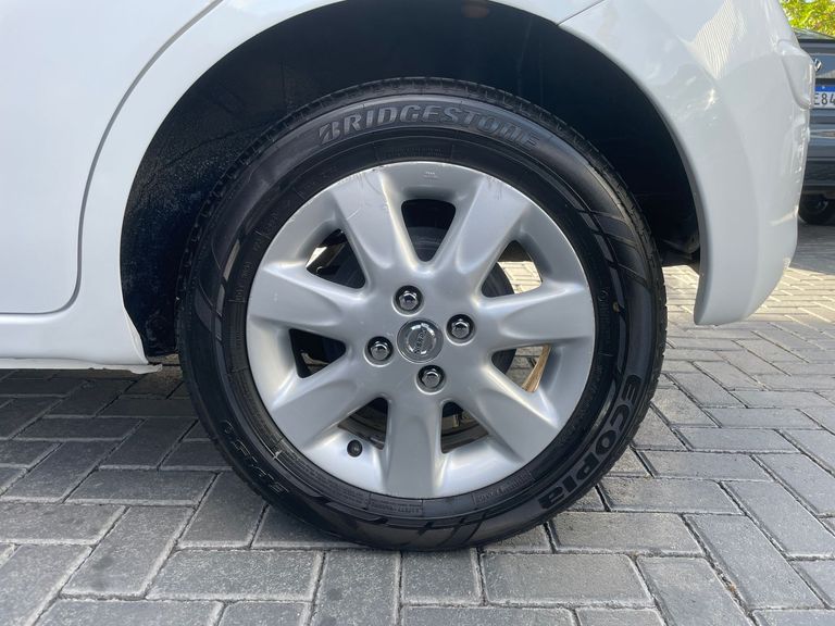 Nissan MARCH SV 1.6 16V Flex Fuel