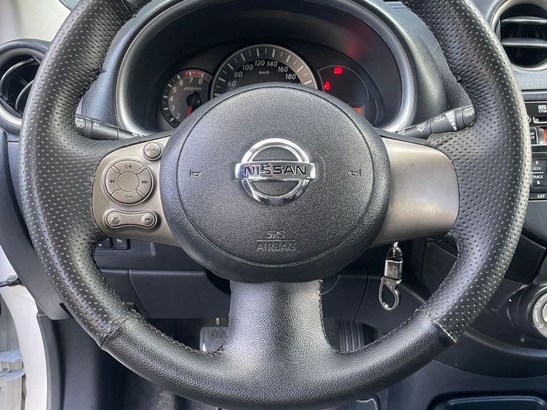 Nissan MARCH SV 1.6 16V Flex Fuel