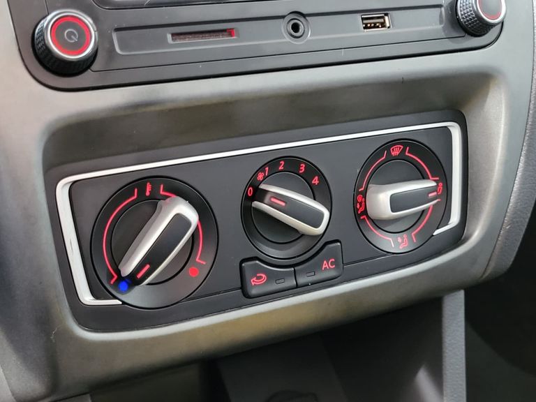 VolksWagen Fox Connect 1.6 Flex 8V 5p