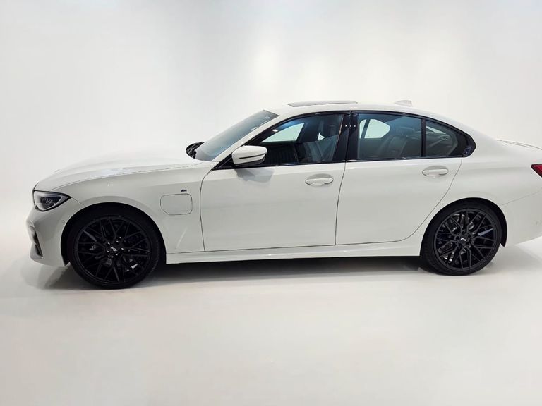 BMW 330e M Sport 2.0 Turbo Aut. (Híbrido)