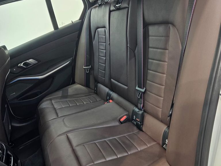 BMW 330e M Sport 2.0 Turbo Aut. (Híbrido)