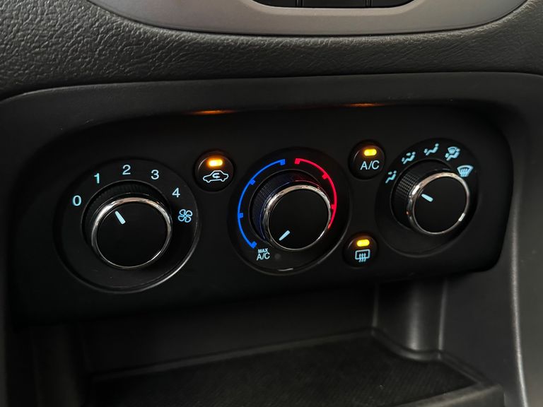 Ford Ka 1.5 SE Plus 12V Flex 5p Aut.