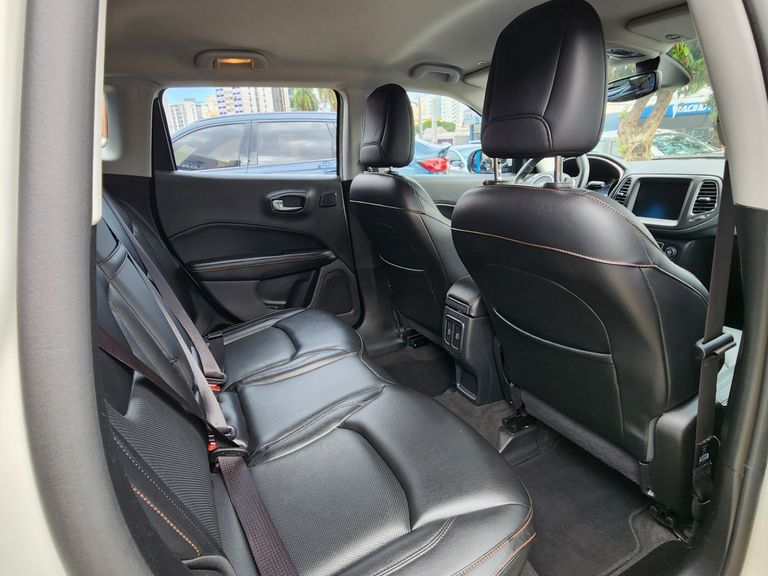 Jeep COMPASS LONGITUDE 2.0 4x2 Flex 16V Aut.