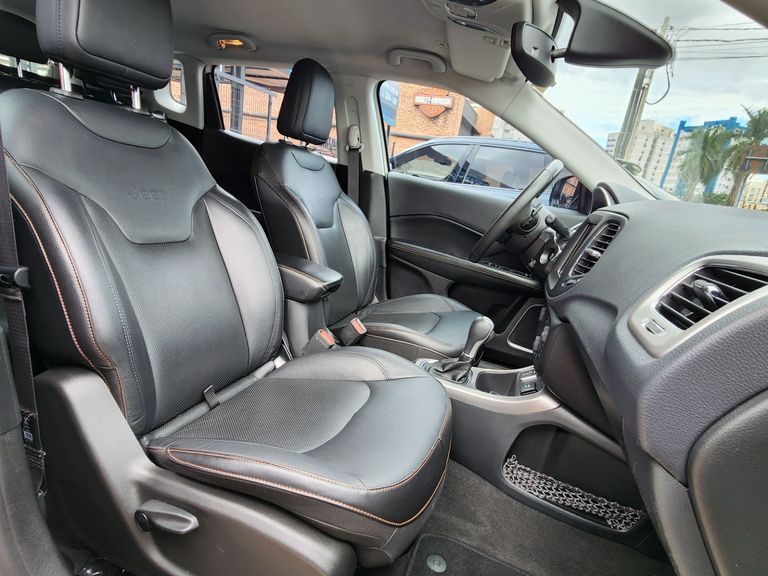 Jeep COMPASS LONGITUDE 2.0 4x2 Flex 16V Aut.