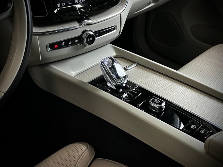 Volvo XC 60 T-8 Ultimate 2.0 AWD (Híbrido)