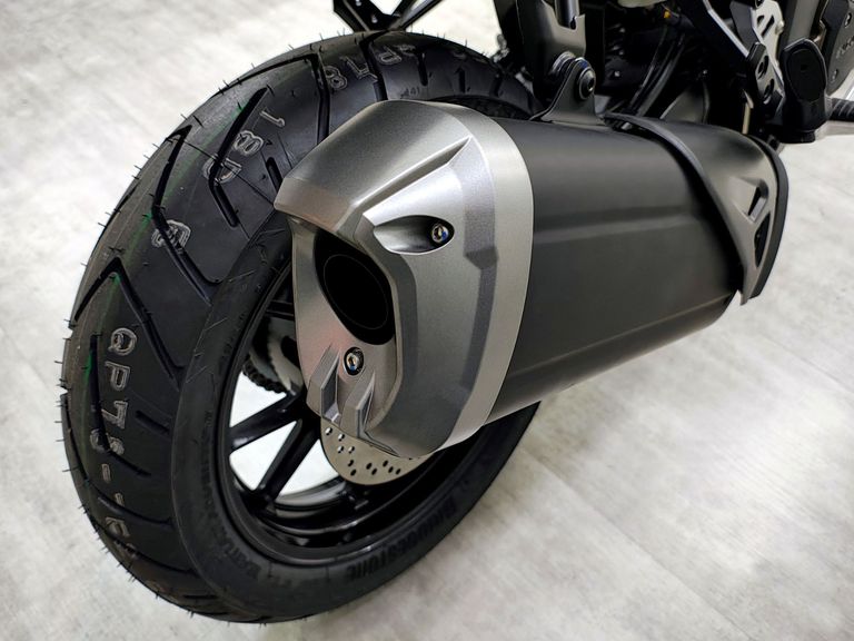 SUZUKI DL 1050 V-STROM 