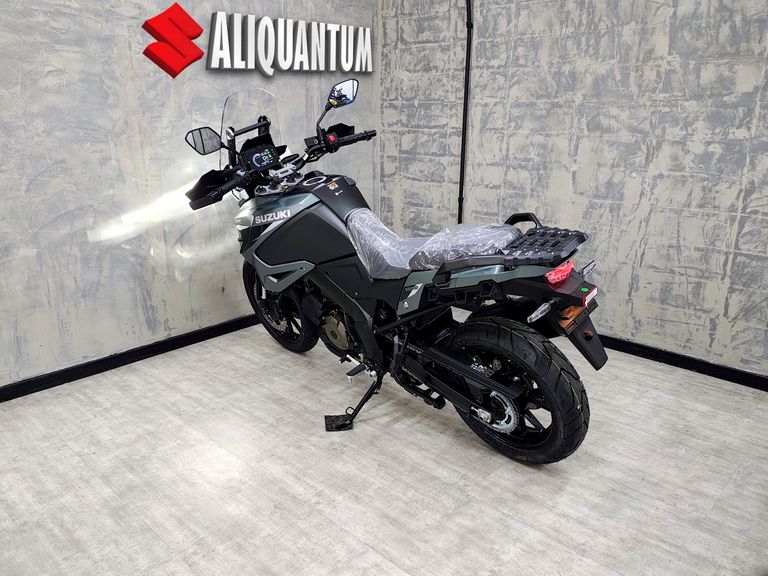 SUZUKI DL 1050 V-STROM 