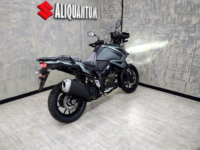 SUZUKI DL 1050 V-STROM 