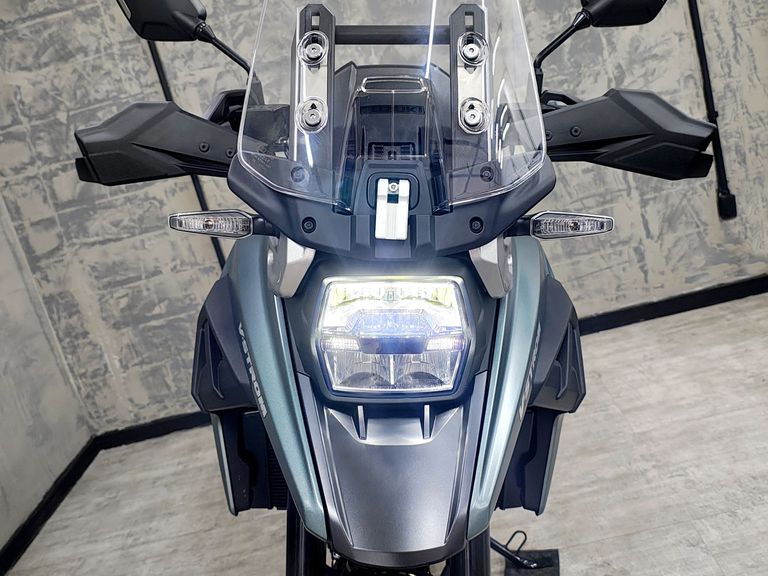 SUZUKI DL 1050 V-STROM 