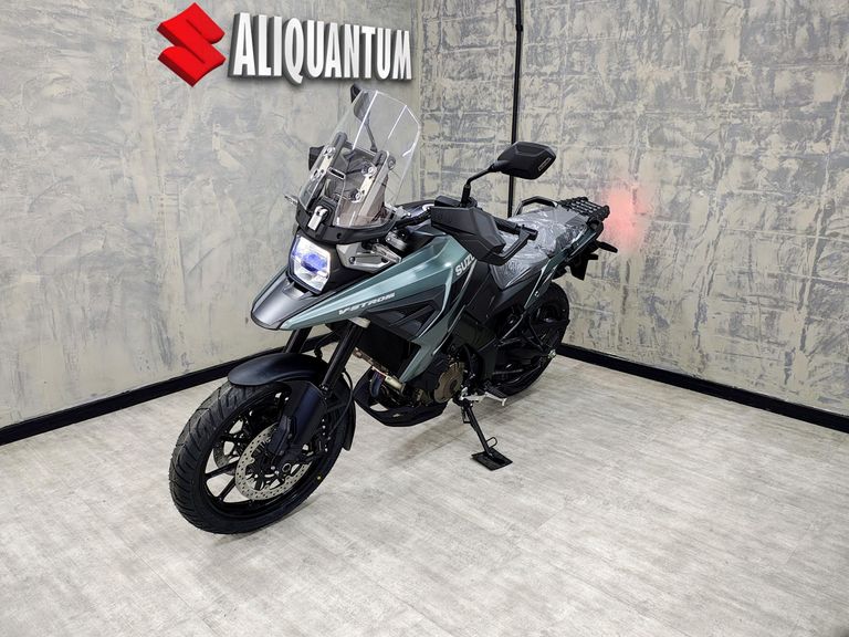 SUZUKI DL 1050 V-STROM 