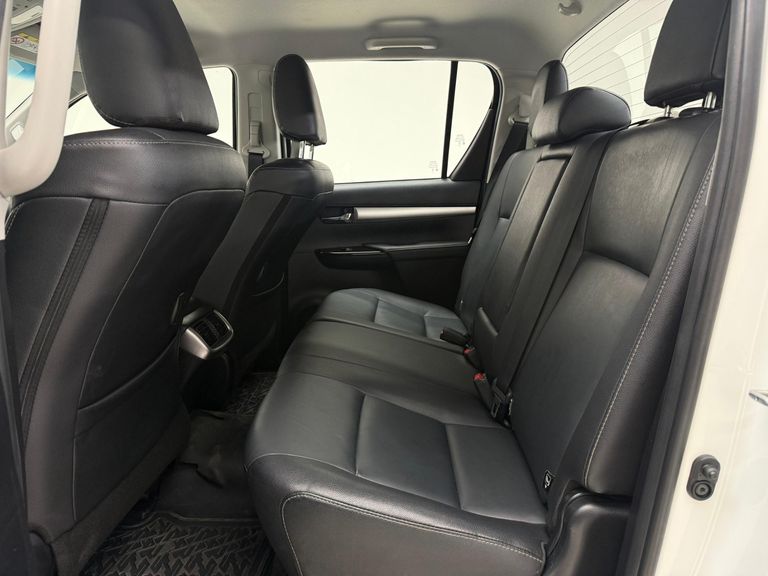 Toyota Hilux CD SRX Plus 4x4 2.8 TDI Die. Aut.