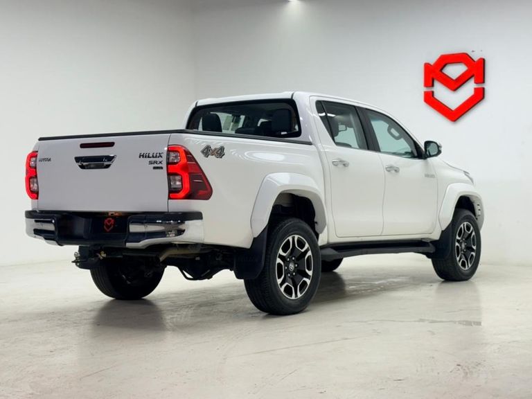 Toyota Hilux CD SRX Plus 4x4 2.8 TDI Die. Aut.