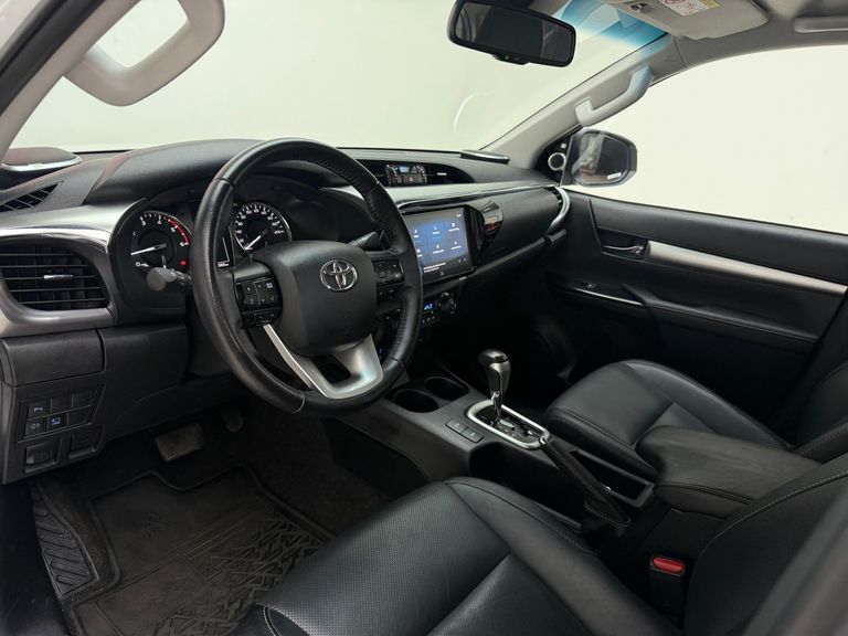 Toyota Hilux CD SRX Plus 4x4 2.8 TDI Die. Aut.