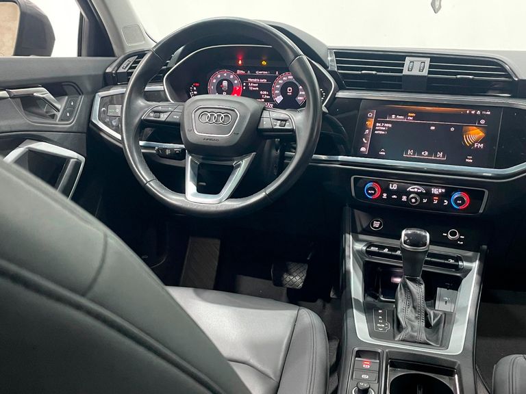 Audi Q3 SPB Perf. Black 2.0 TFSI Tipt. Quat.