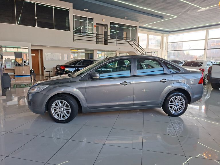 Ford Focus Sedan 2.0 16V/2.0 16V Flex 4p Aut.
