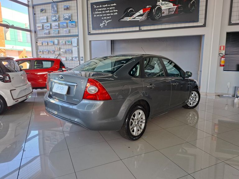 Ford Focus Sedan 2.0 16V/2.0 16V Flex 4p Aut.