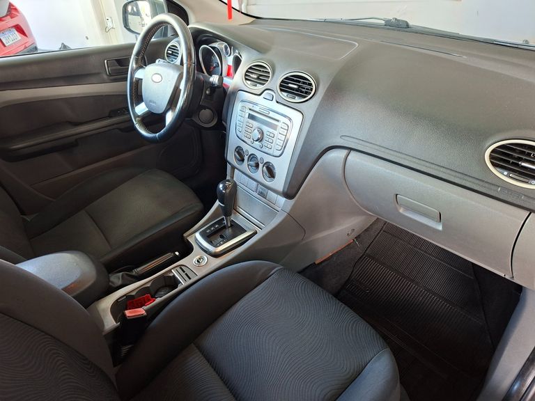 Ford Focus Sedan 2.0 16V/2.0 16V Flex 4p Aut.