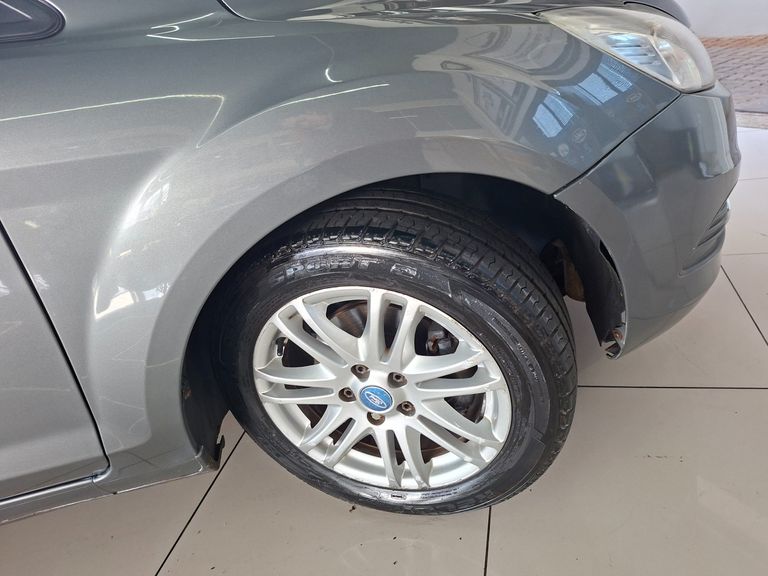 Ford Focus Sedan 2.0 16V/2.0 16V Flex 4p Aut.