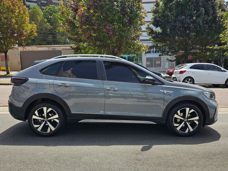 VolksWagen Nivus Highline 1.0 200 TSI Flex Aut.