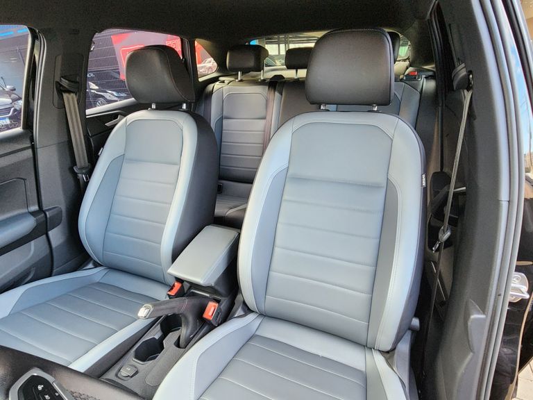 VolksWagen Nivus Highline 1.0 200 TSI Flex Aut.