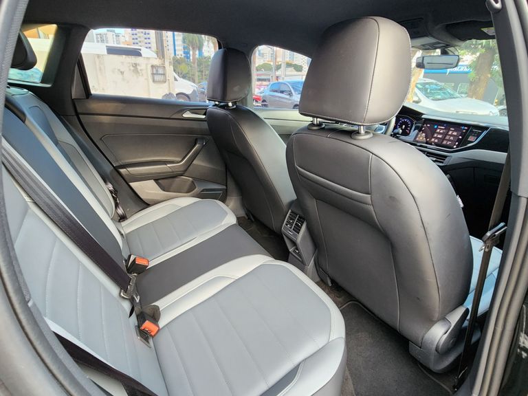 VolksWagen Nivus Highline 1.0 200 TSI Flex Aut.