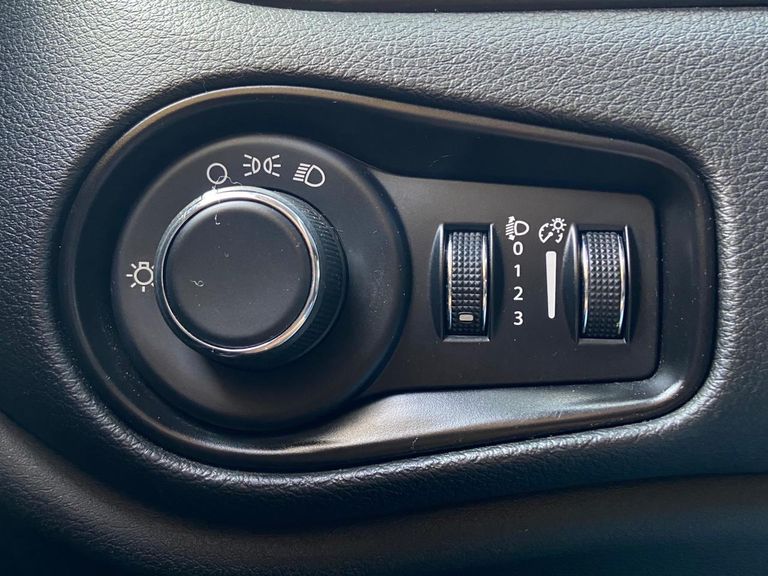 Jeep Renegade Long. T270 1.3 TB 4x2 Flex Aut.