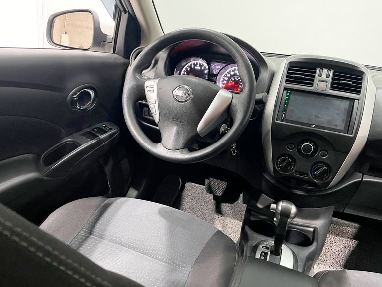 Nissan VERSA SV 1.6 16V FlexStart 4p Aut.