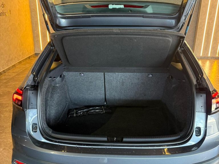 VolksWagen Nivus Highline 1.0 200 TSI Flex Aut.