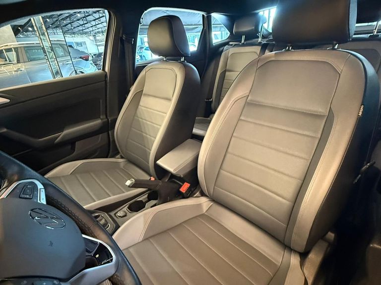 VolksWagen Nivus Highline 1.0 200 TSI Flex Aut.