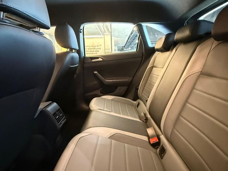 VolksWagen Nivus Highline 1.0 200 TSI Flex Aut.