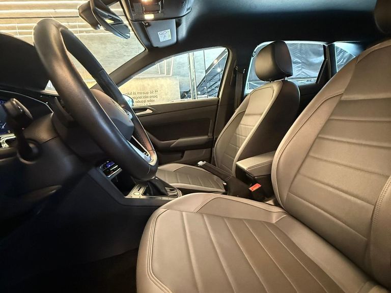 VolksWagen Nivus Highline 1.0 200 TSI Flex Aut.