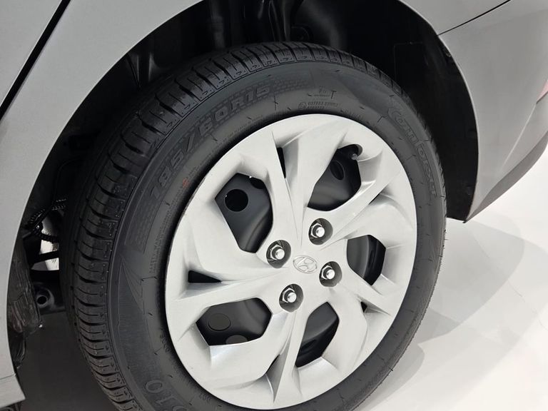 Hyundai HB20S Comfort Plus 1.0 Flex 12V Mec.