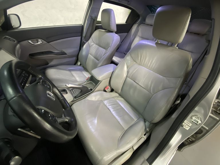 Honda Civic Sedan LXR 2.0 Flexone 16V Aut. 4p