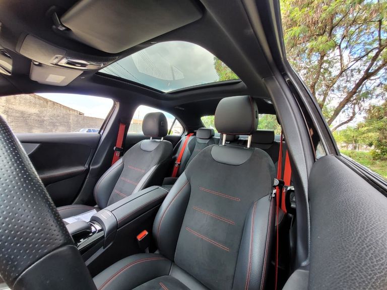 Mercedes A-35 AMG Sedan 4MATIC 2.0 TB Aut.