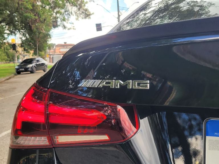 Mercedes A-35 AMG Sedan 4MATIC 2.0 TB Aut.