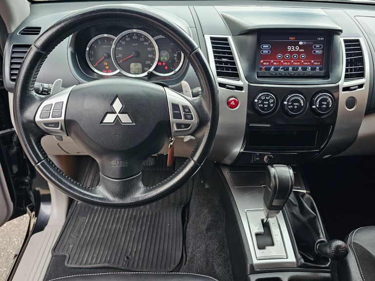 Mitsubishi Pajero HPE Full 3.2 4x4 T.I.Dies. 5p Aut